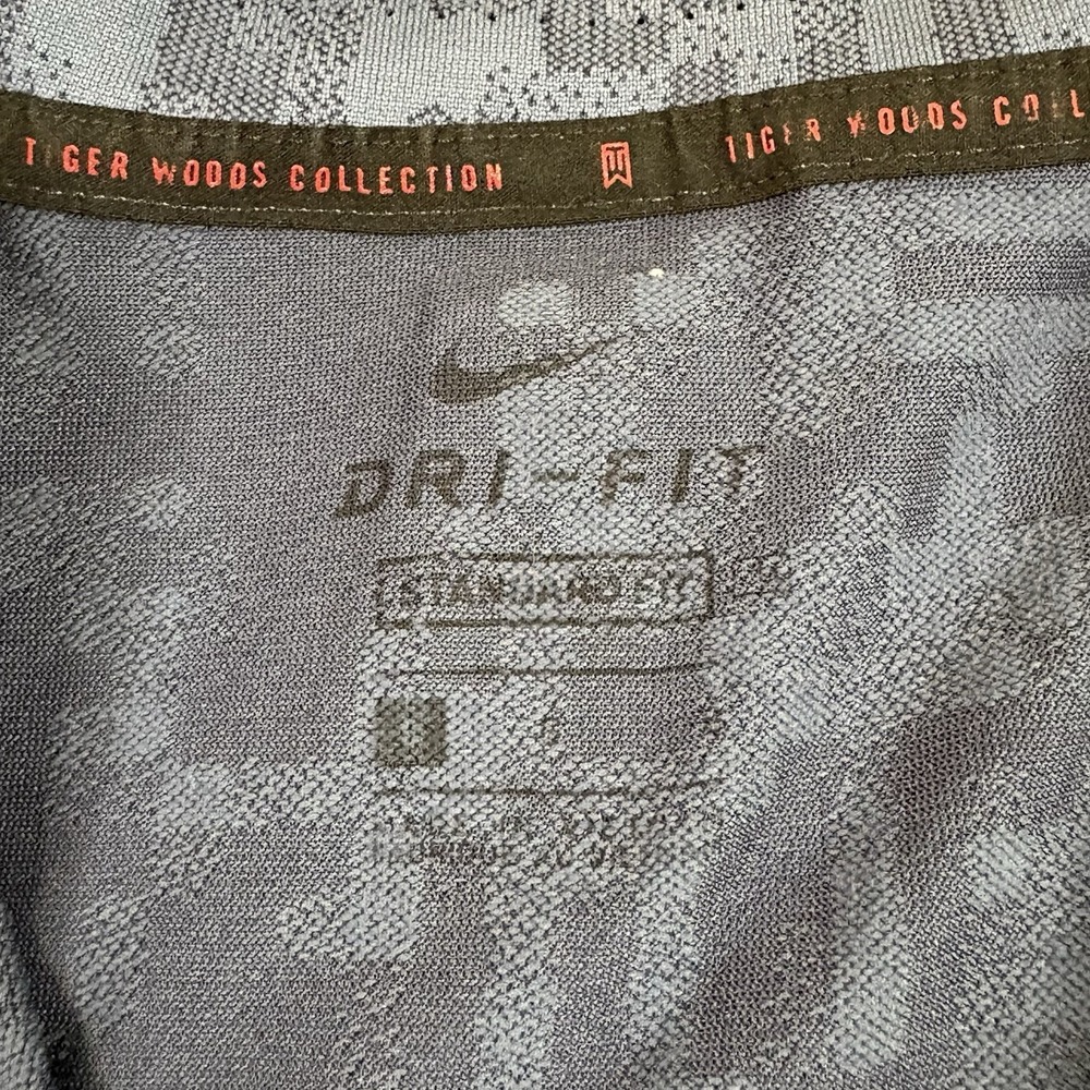Nike Tiger Woods Dri-FIT Golf Polo Mens L‎ Blue Digital Camo Short Sleeve - Picture 4 of 13